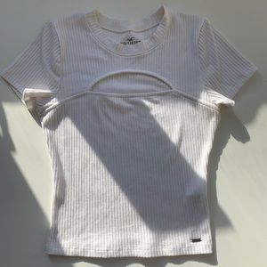 Fitted white t-shirt